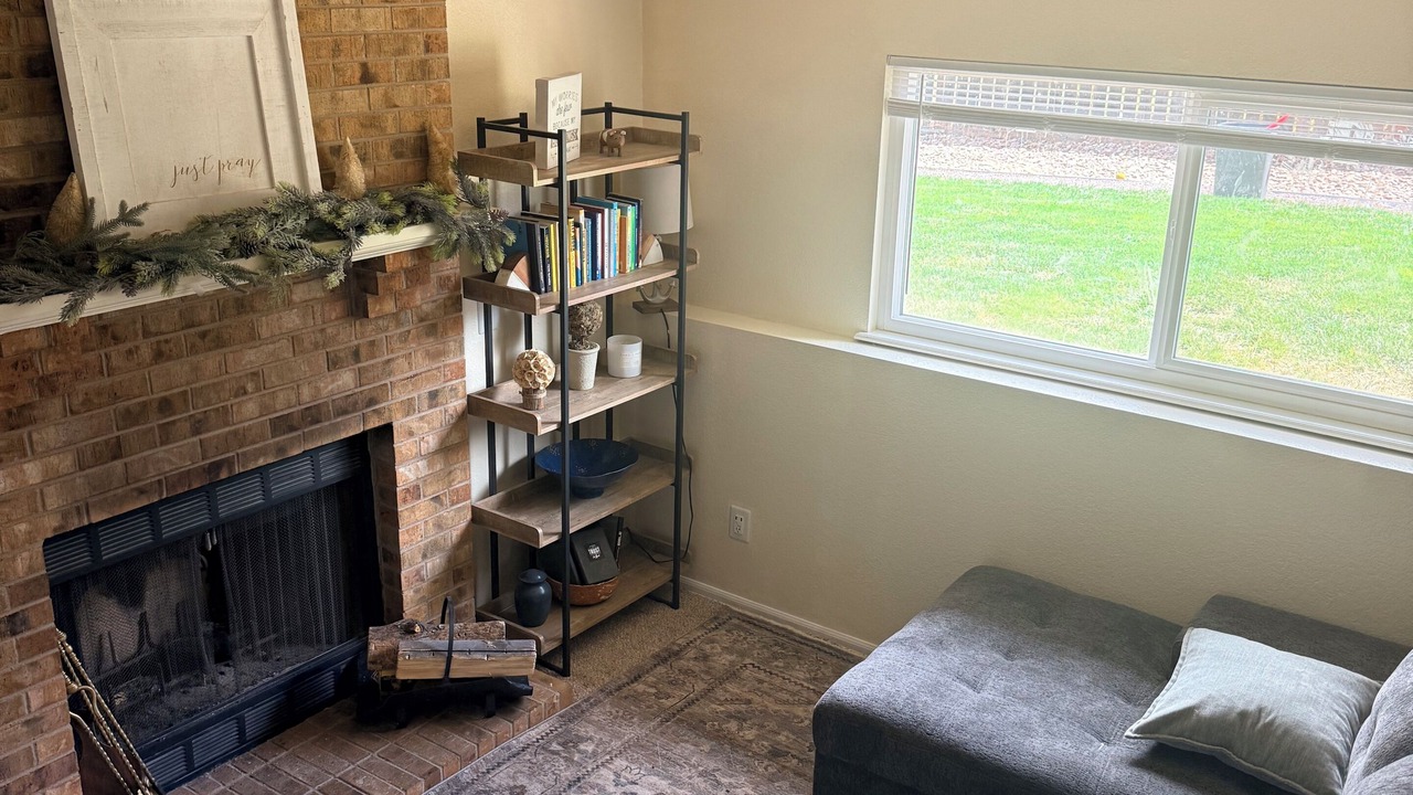 Photo of Livingroom in Northridge