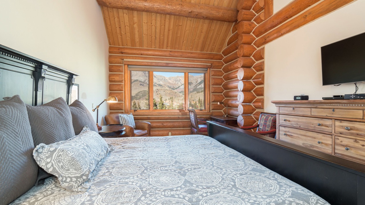 Photo of Bedroom in Mountain Village