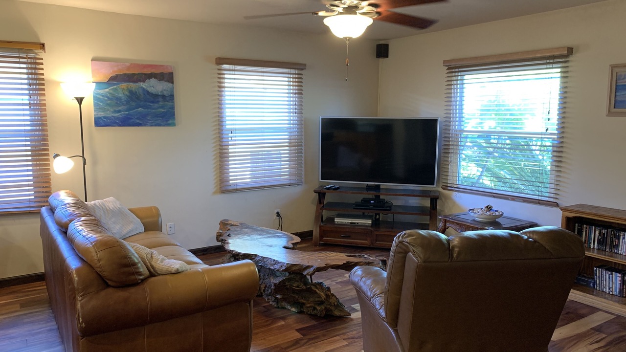 Photo of Livingroom in North Pacific Beach