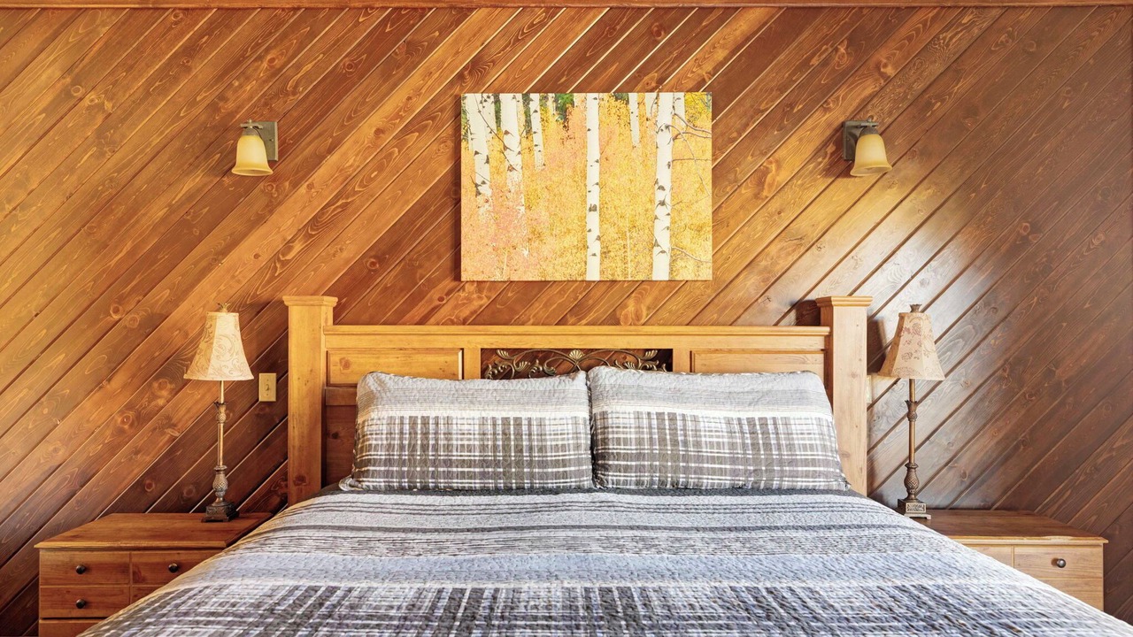 Photo of Bedroom in South Fork