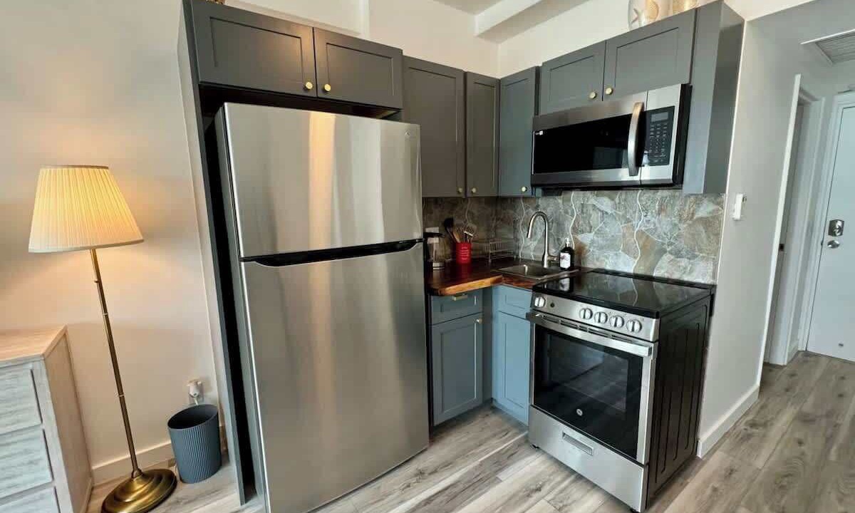 Photo of Kitchen in Mid Beach