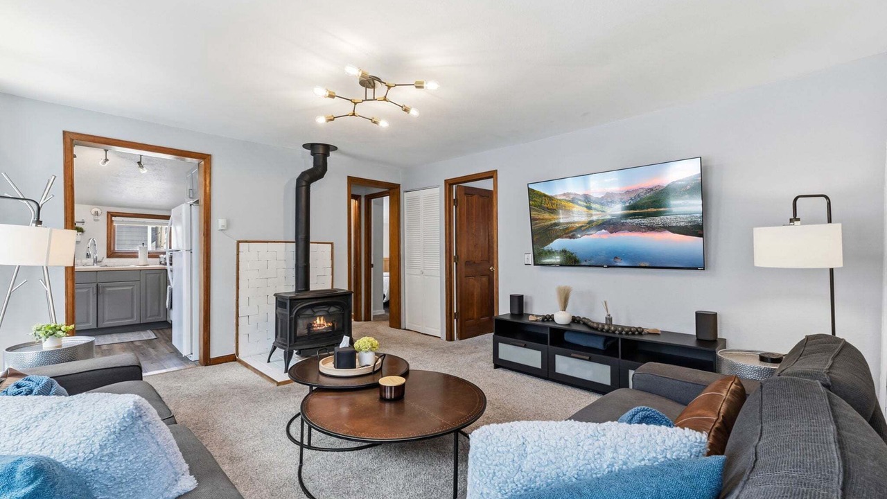 Photo of Livingroom in Historic District