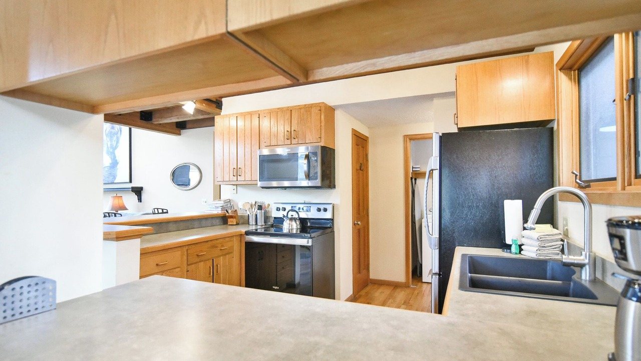 Photo of Kitchen in Warrior's Mark West