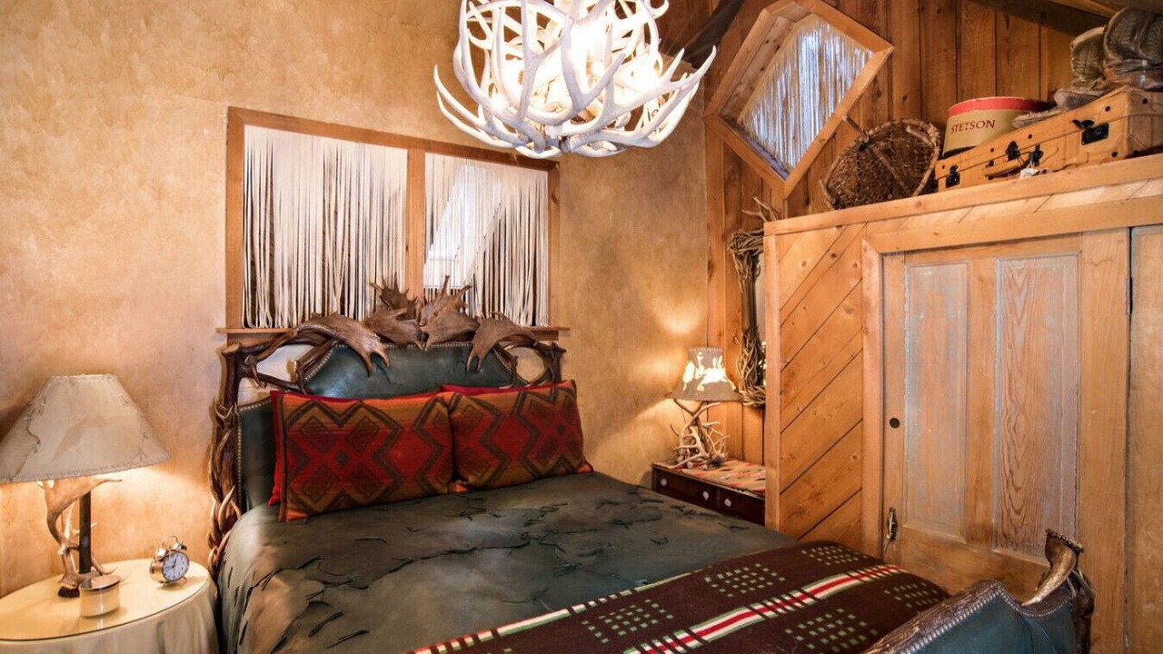 Photo of Bedroom in Redstone