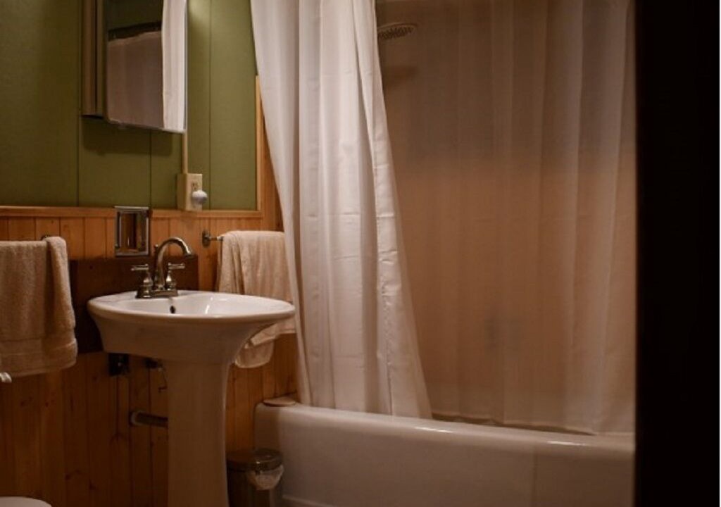 Photo of Bathroom in Twin Lakes