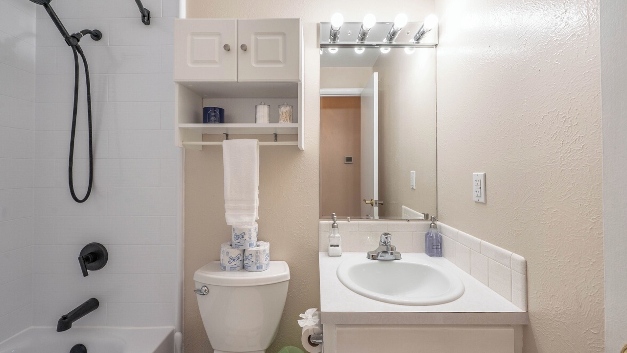 Photo of Bathroom in Applewood West