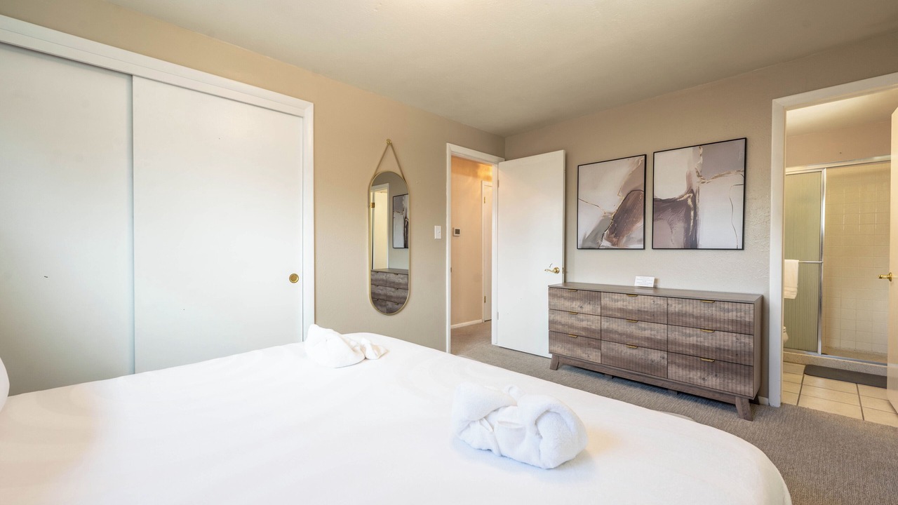 Photo of Bedroom in Applewood West