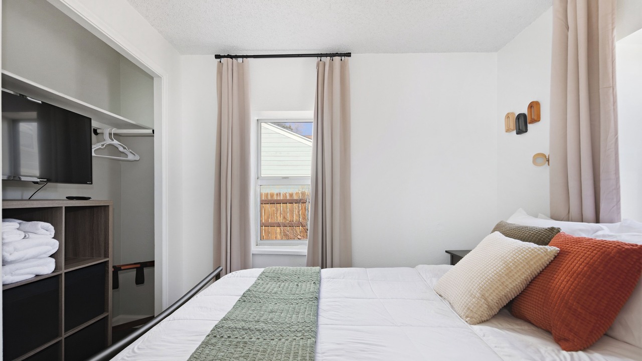 Photo of Bedroom in Englewood