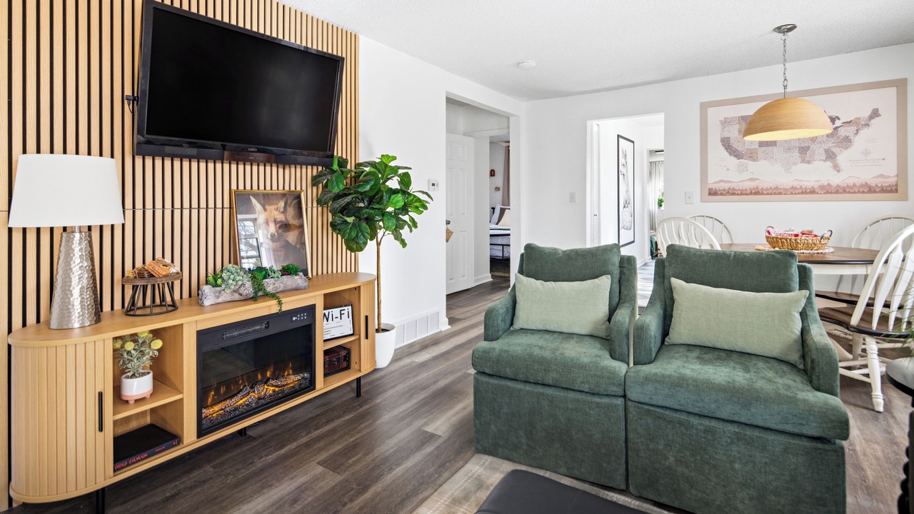 Photo of Livingroom in Englewood