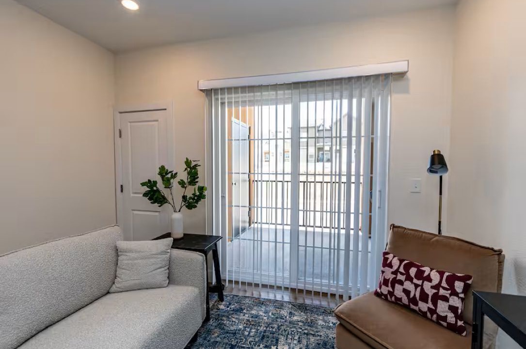 Photo of Livingroom in Mountain Shadows