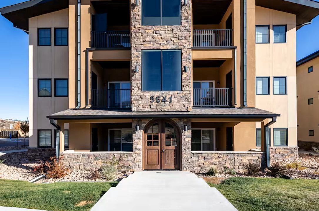 Photo of Outdoor in Mountain Shadows