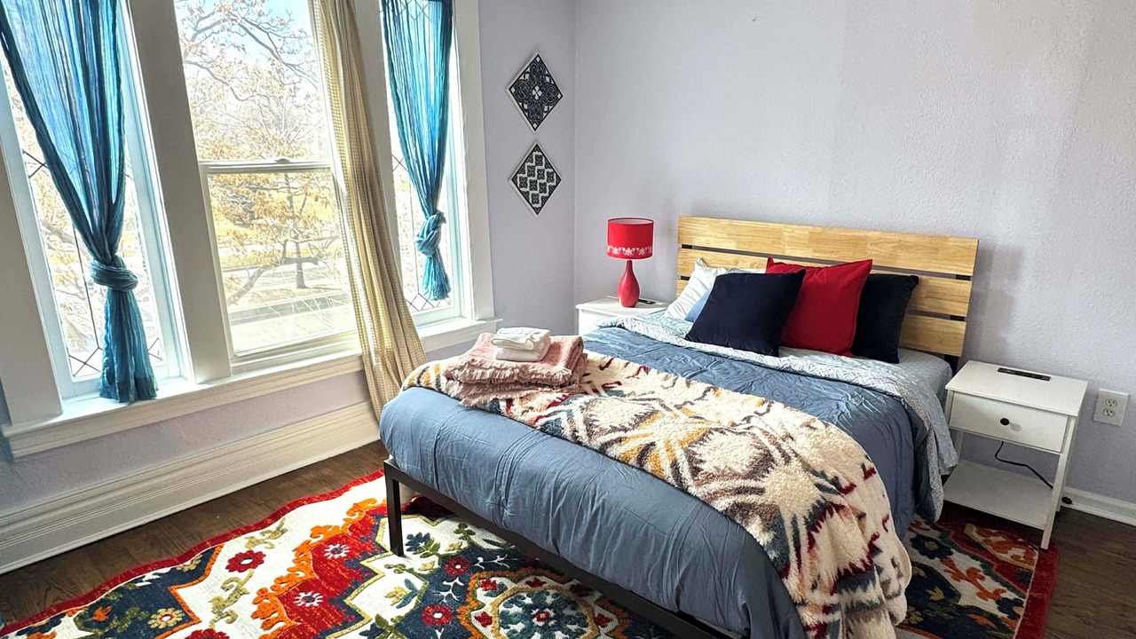Photo of Bedroom in Jefferson Park