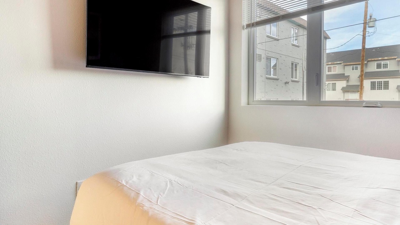 Photo of Bedroom in College View