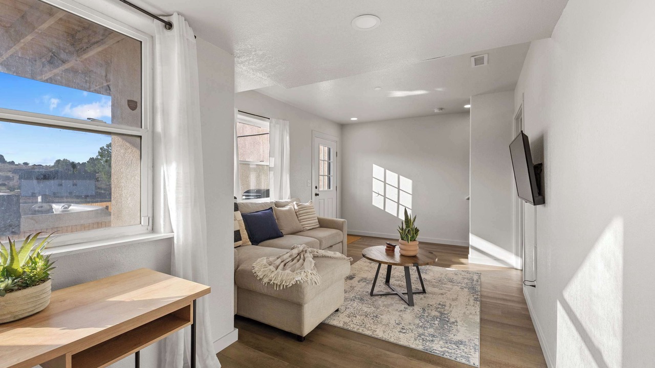 Photo of Livingroom in Pueblo West