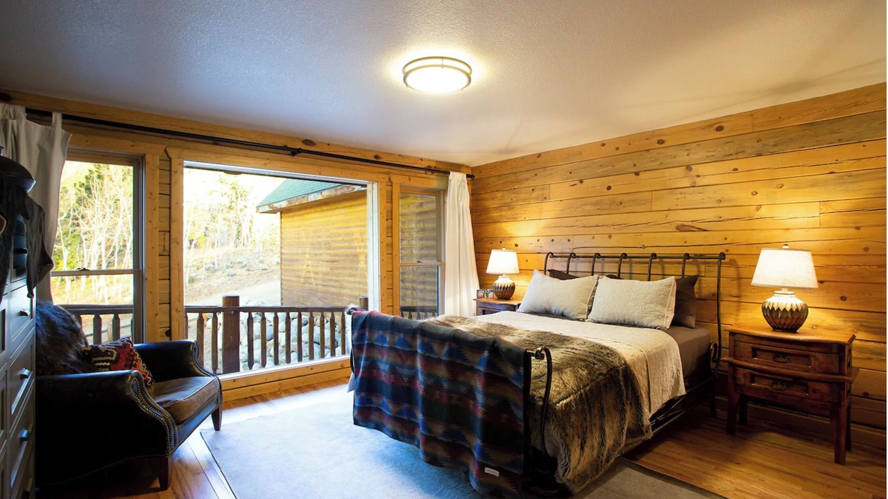 Photo of Bedroom in Twin Lakes