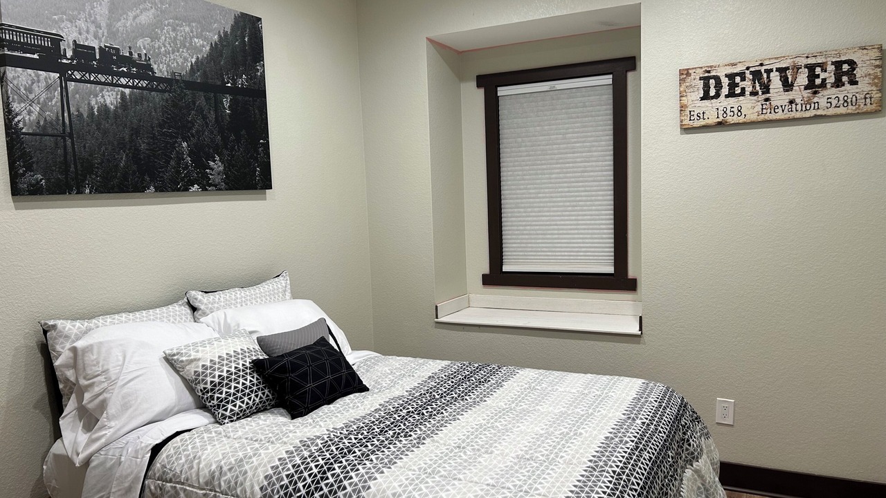 Photo of Bedroom in Scenic Heights