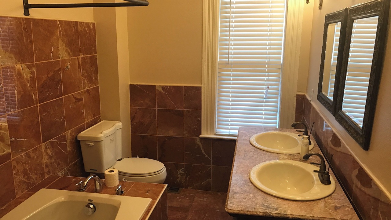 Photo of Bathroom in City Park West