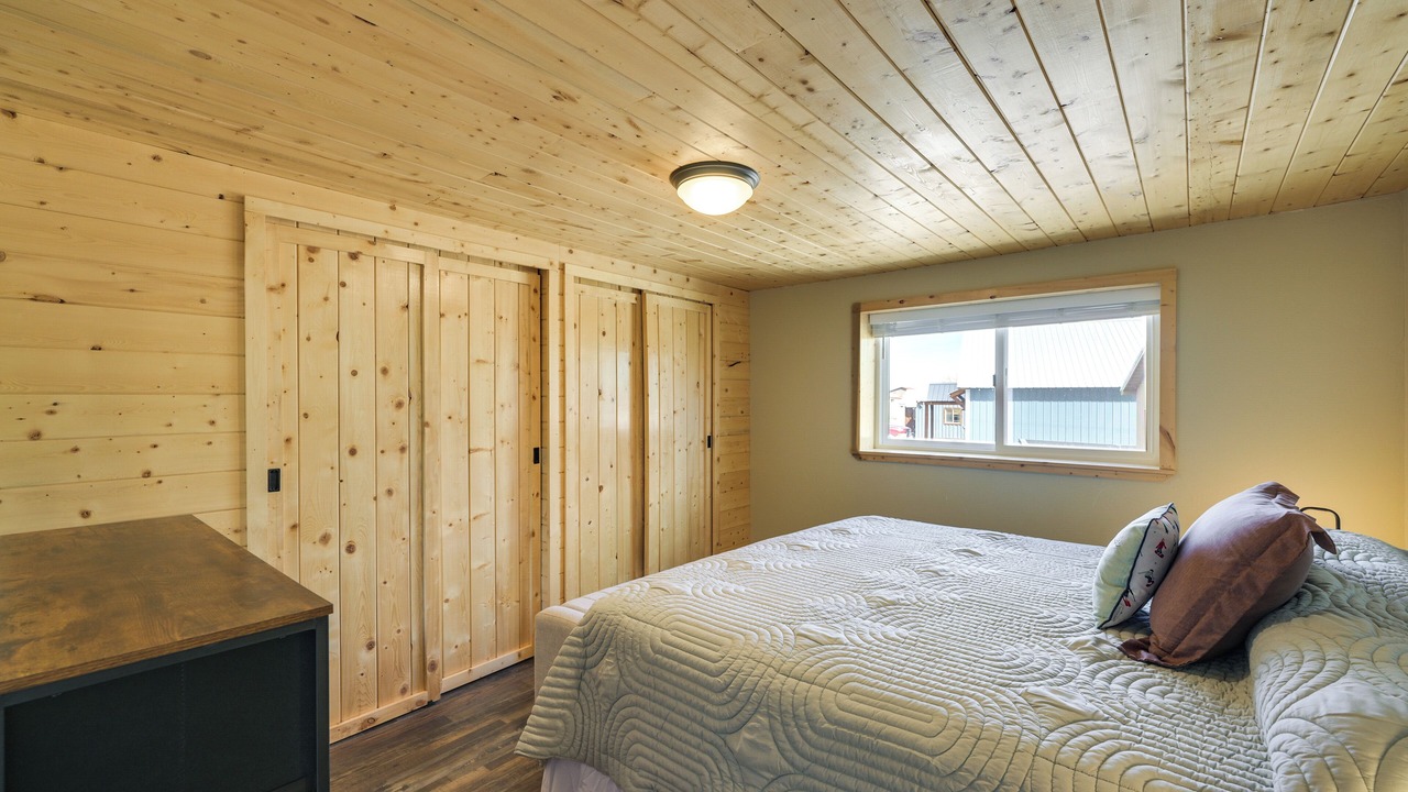 Photo of Bedroom in Alpine Village