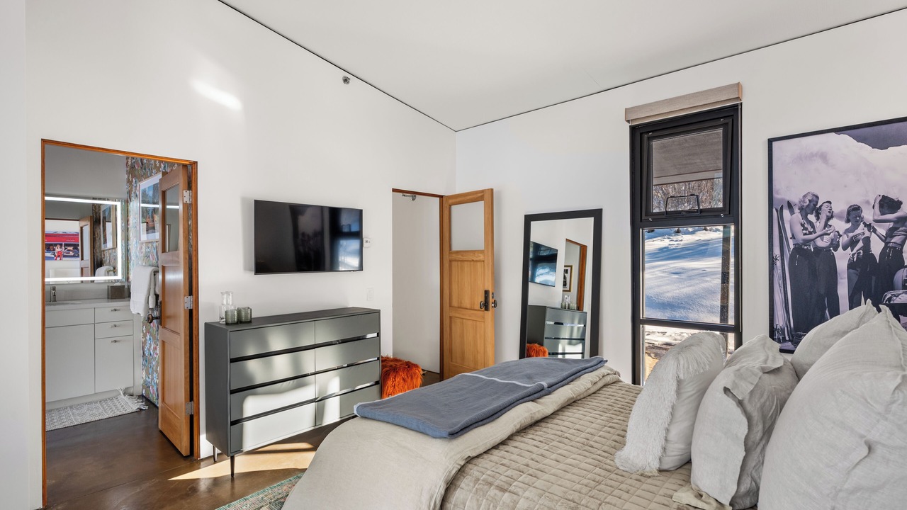 Photo of Bedroom in Brush Creek Village