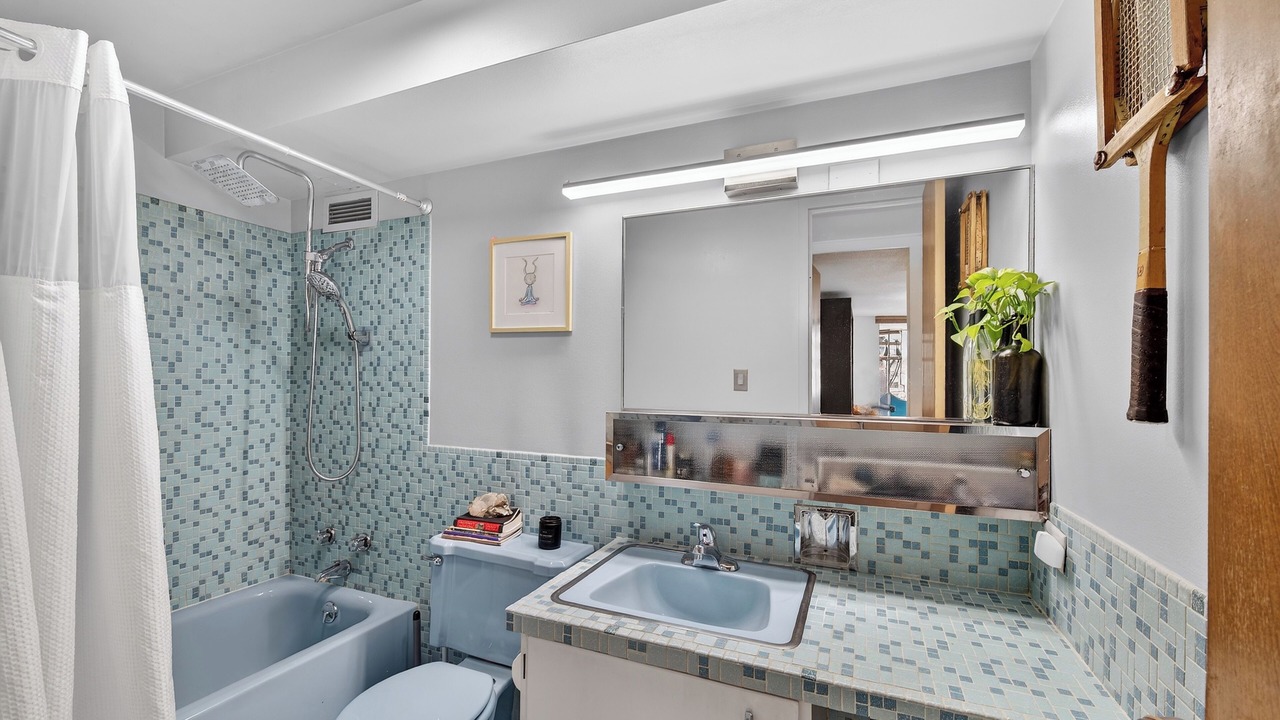Photo of Bathroom in Hale
