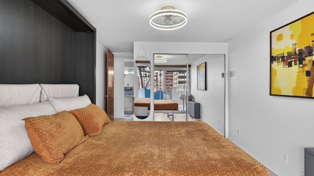 Photo of Bedroom in Hale