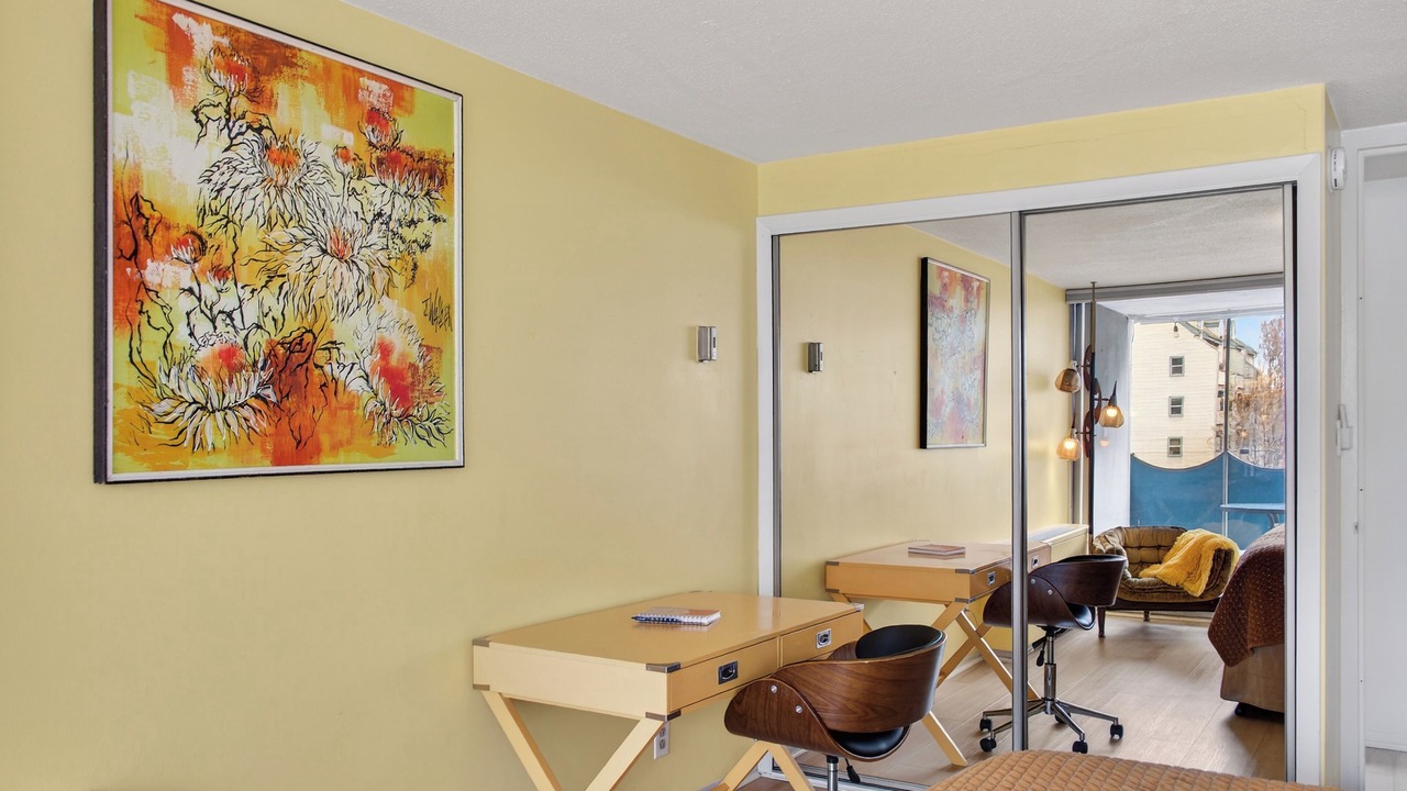 Photo of Bedroom in Hale