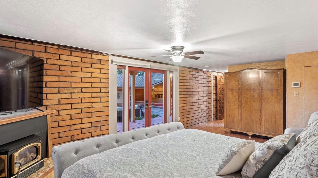 Photo of Bedroom in Golden
