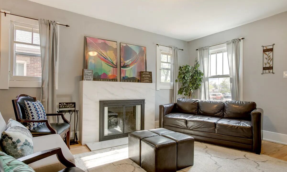 Photo of Livingroom in Washington Park West