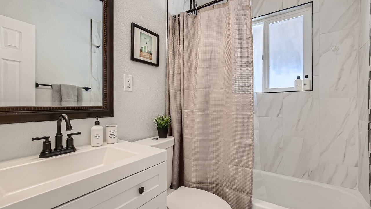 Photo of Bathroom in Lamar Heights Area