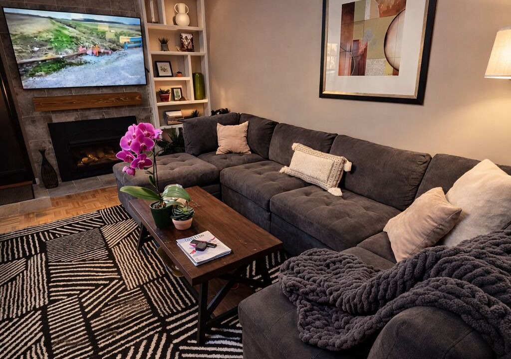 Photo of Livingroom in Ken Caryl Ranch Plains