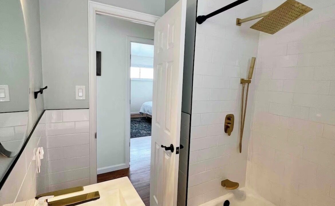Photo of Bathroom in Barths