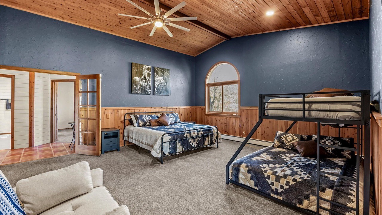 Photo of Bedroom in Collbran