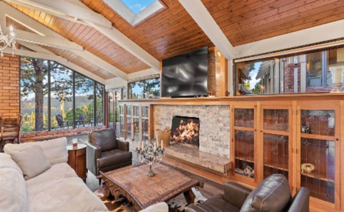 Photo of Livingroom in Golden