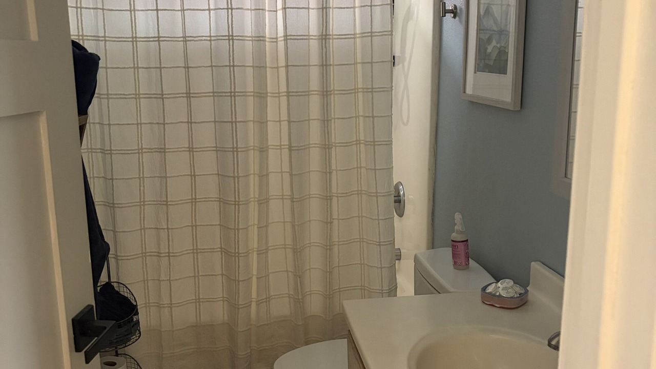 Photo of Bathroom in Silverton