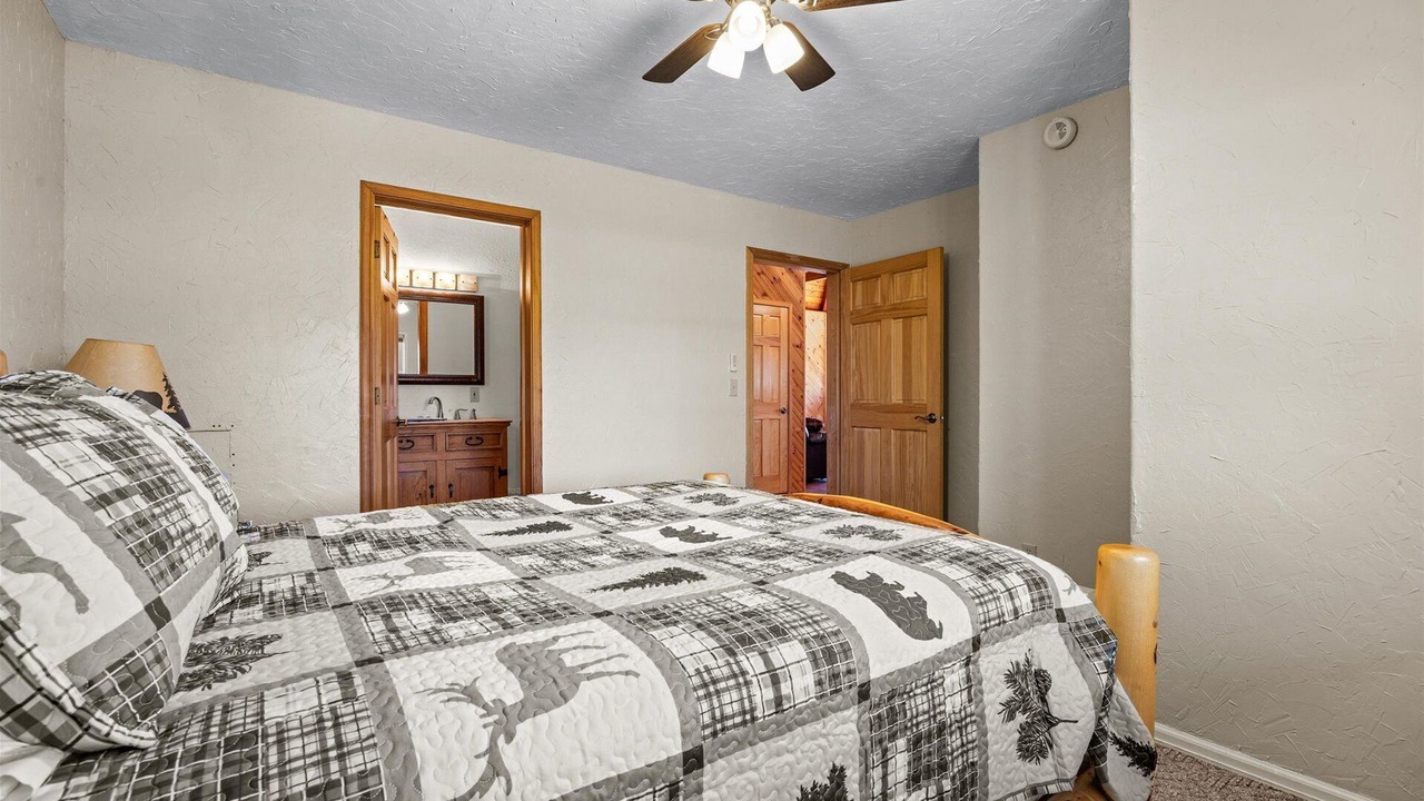 Photo of Bedroom in Collbran