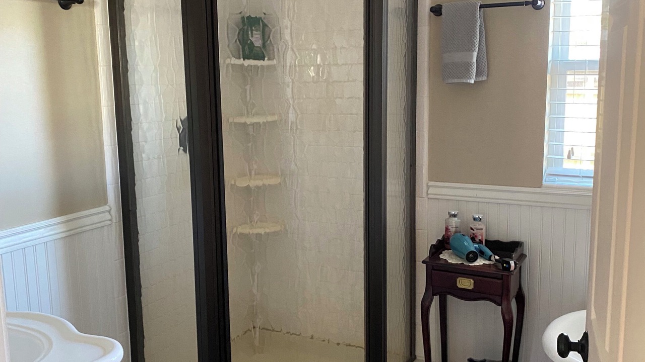 Photo of Bathroom in Stonewall