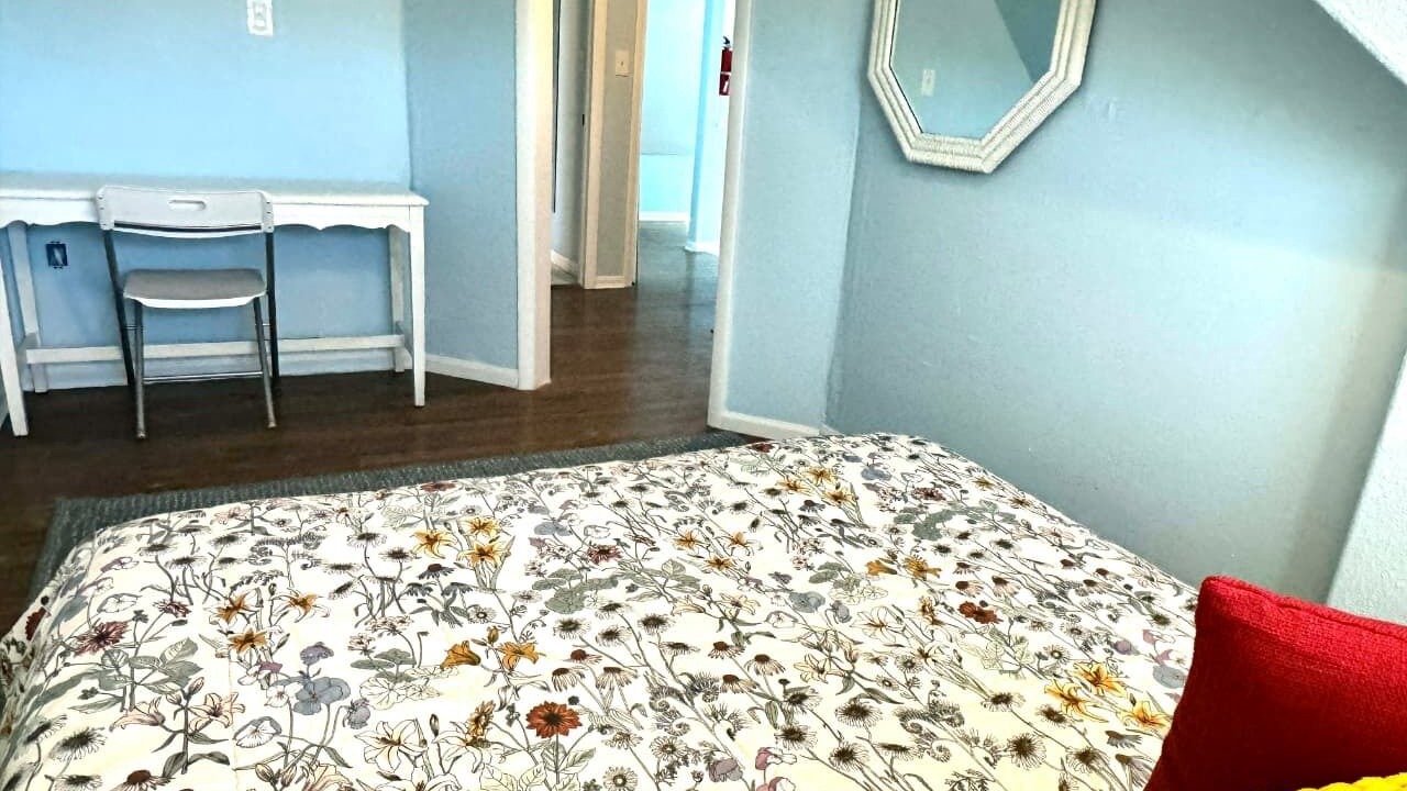 Photo of Bedroom in Jefferson Park