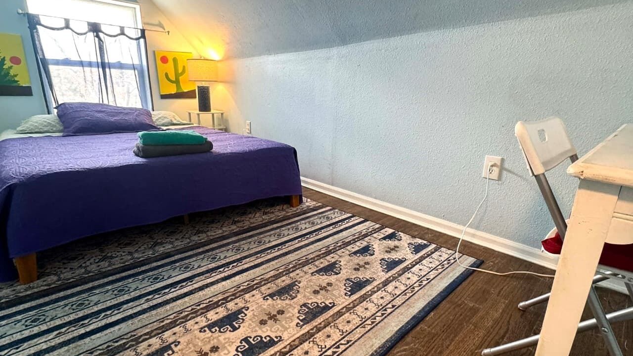 Photo of Bedroom in Jefferson Park