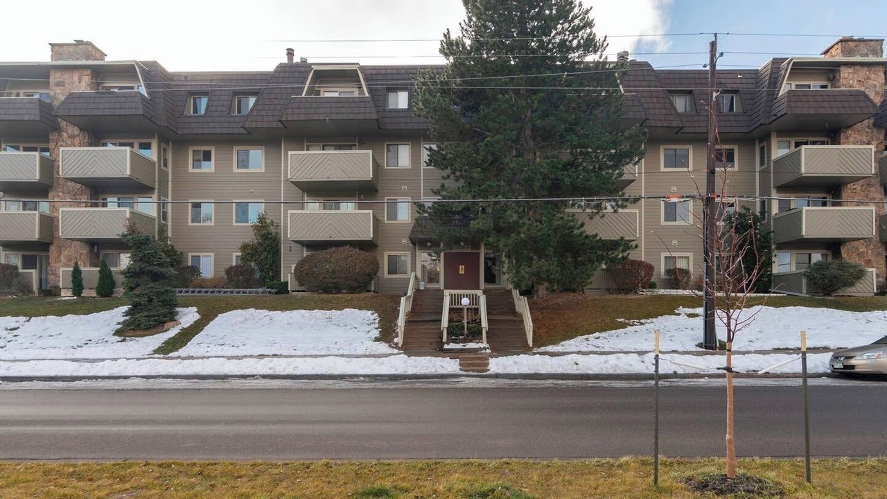 Photo of Outdoor in Glenwood Grove - North Iris