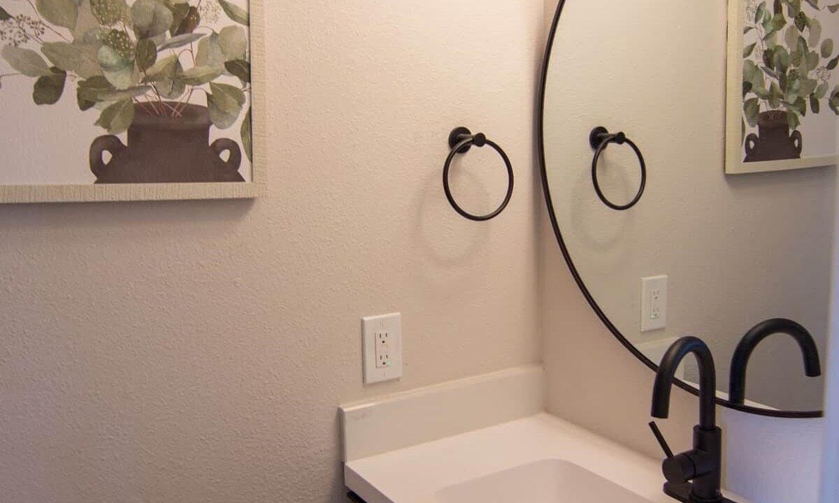 Photo of Bathroom in Hale