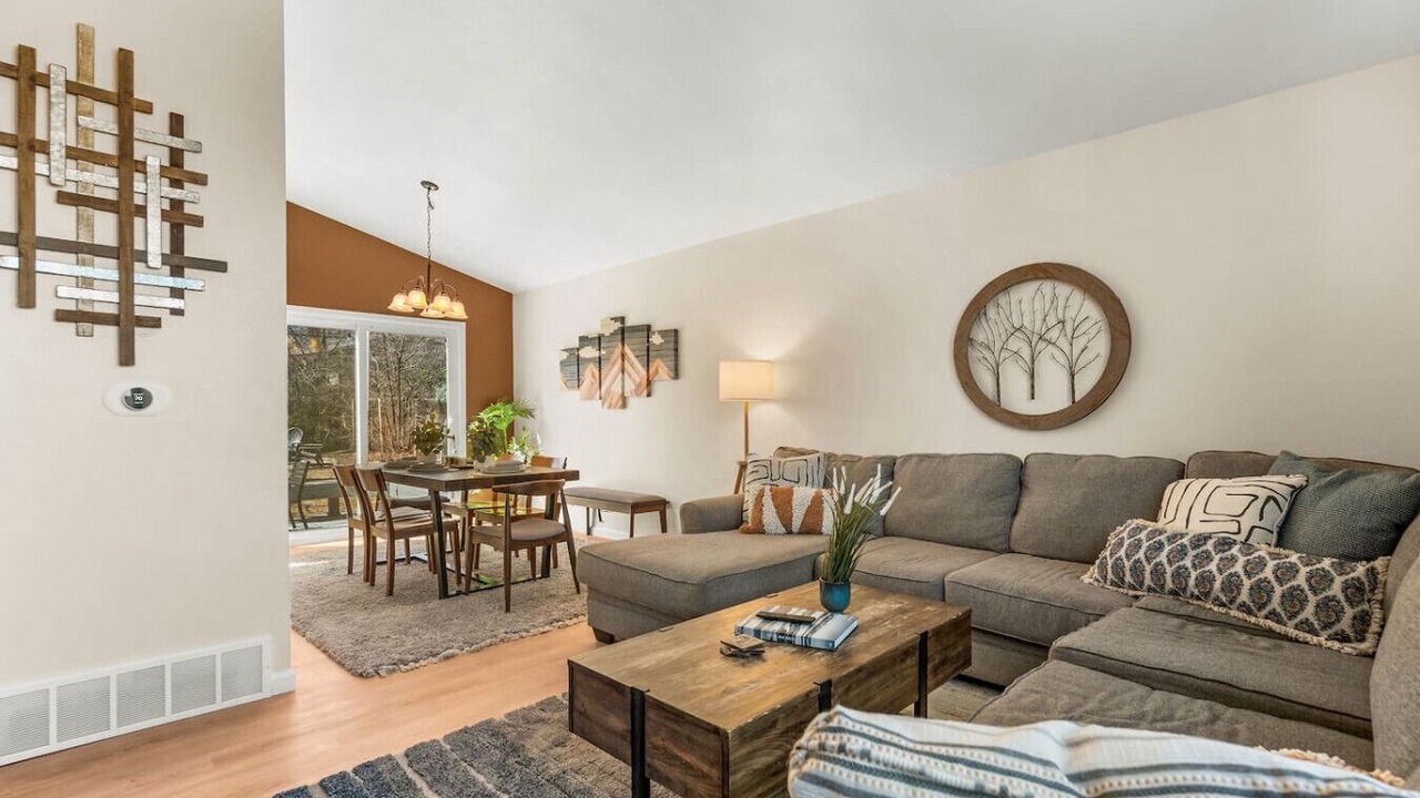 Photo of Bedroom in Lamar Heights Area