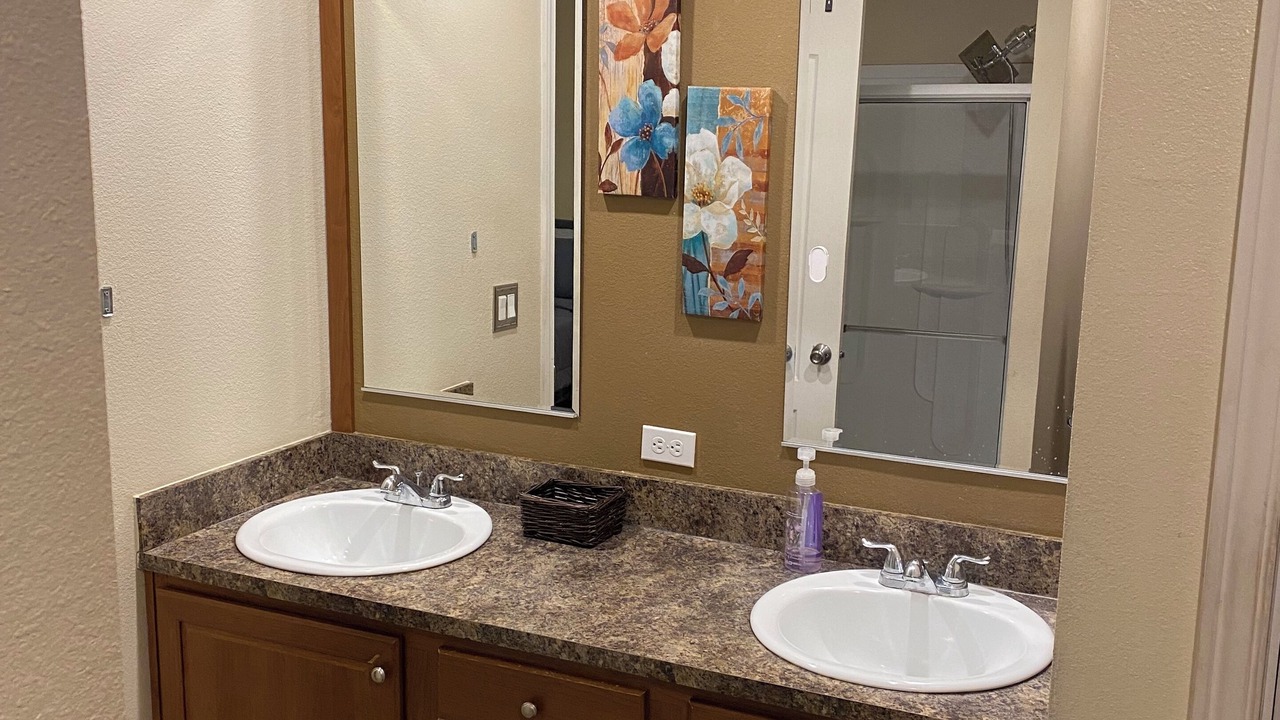 Photo of Bathroom in Alamosa