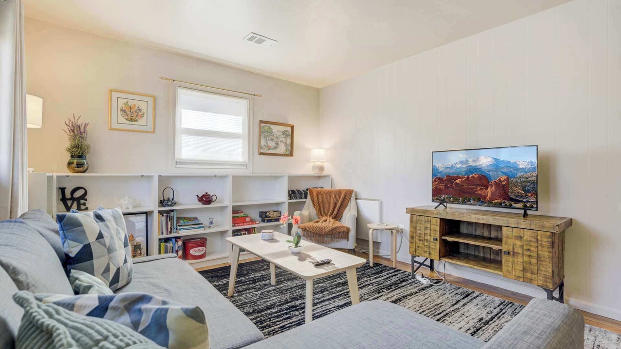 Photo of Bedroom in Broadmoor