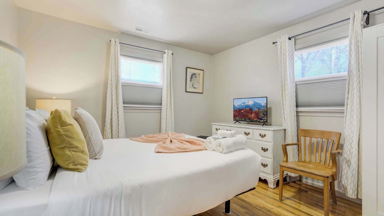 Photo of Bedroom in Broadmoor