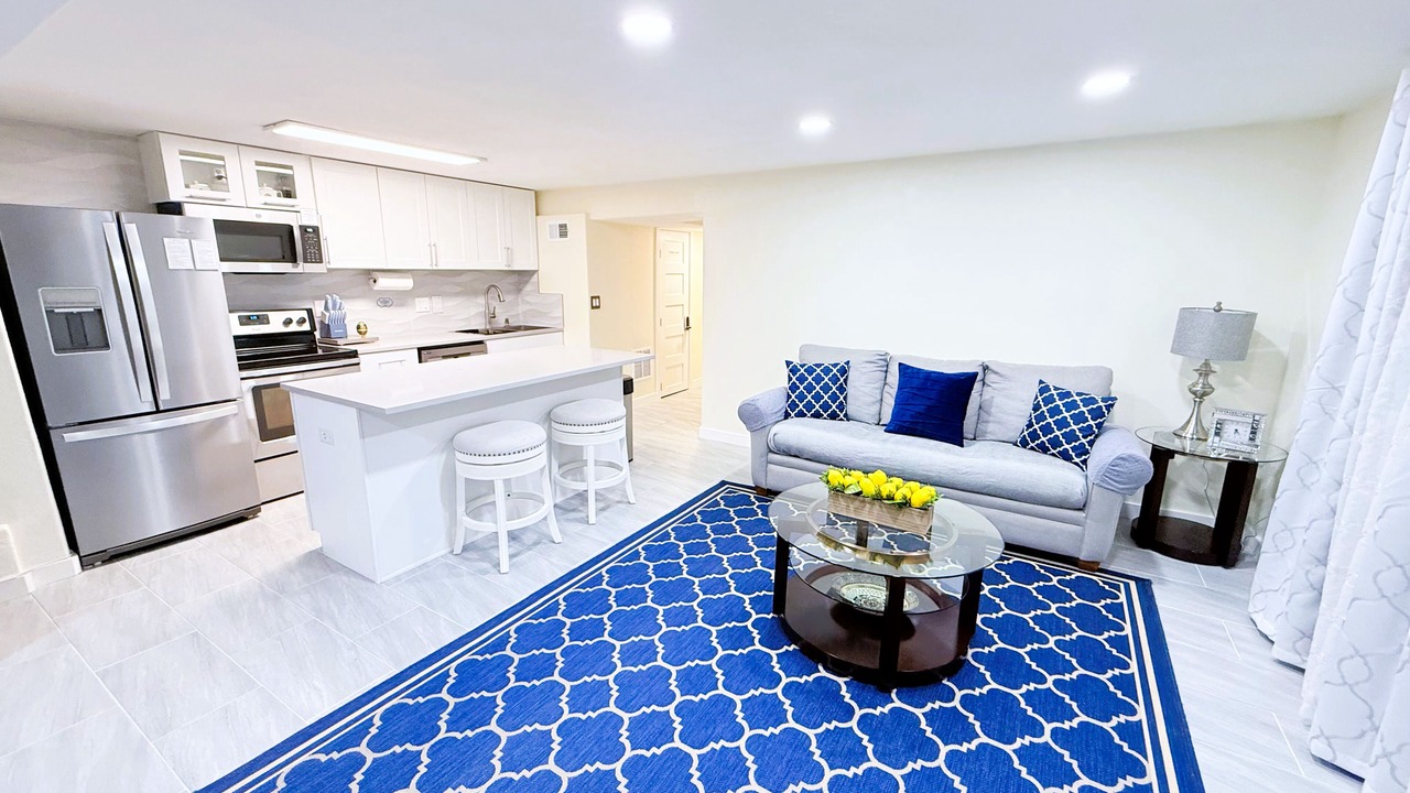 Photo of Livingroom in Dupont