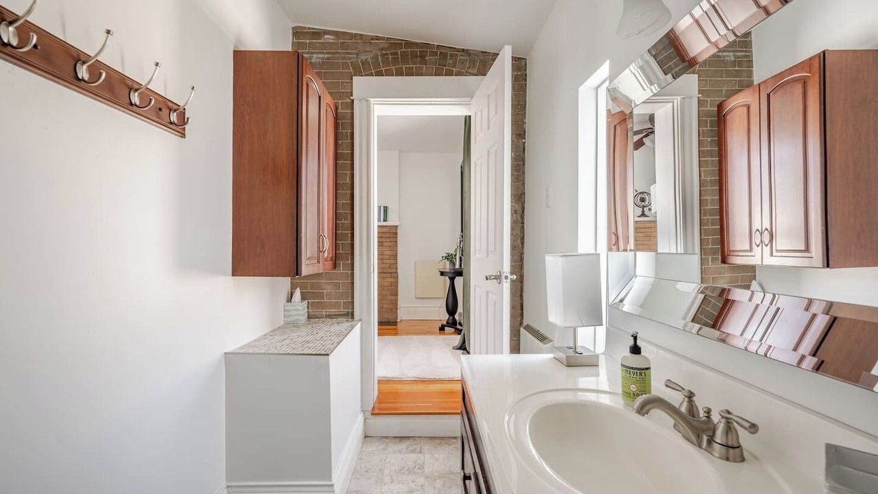 Photo of Bathroom in Sunnyside