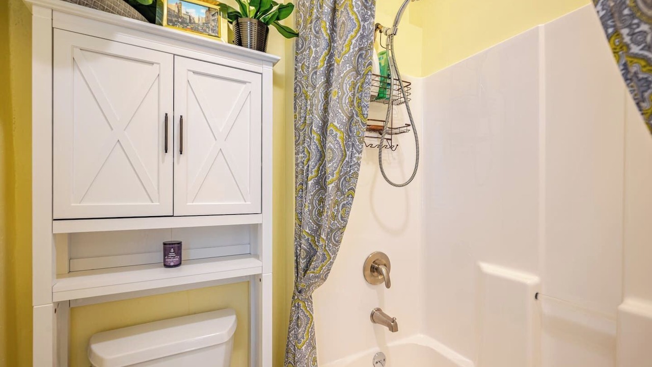 Photo of Bathroom in Sunnyside