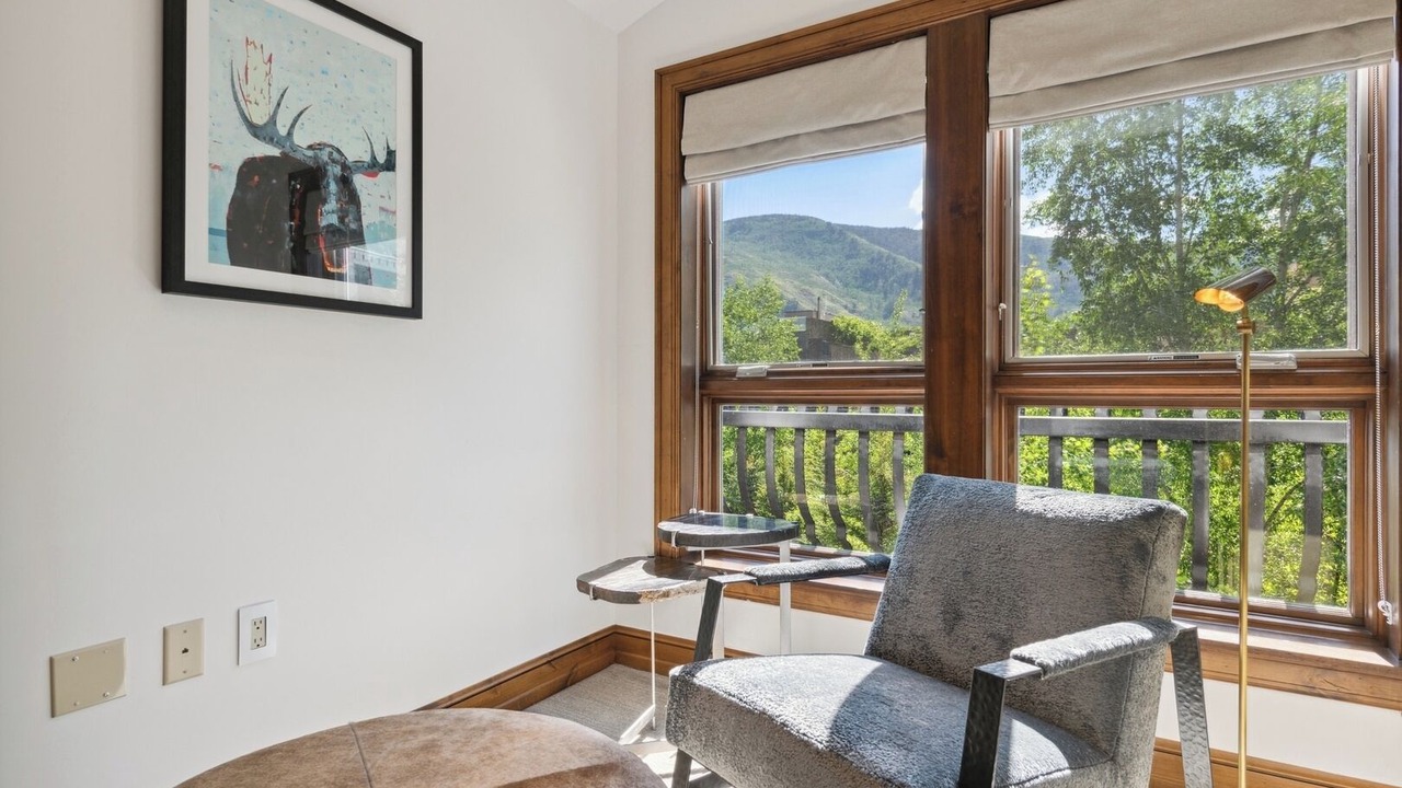Photo of Bedroom in Downtown