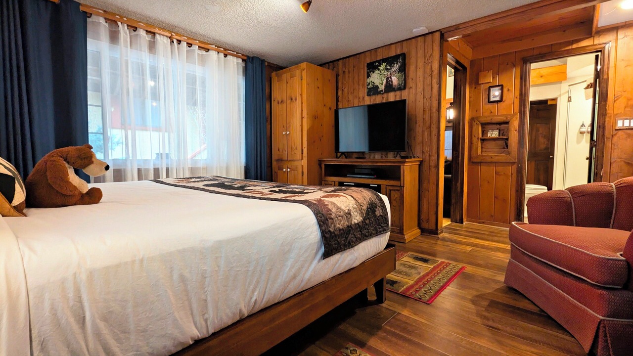Photo of Bedroom in Evergreen