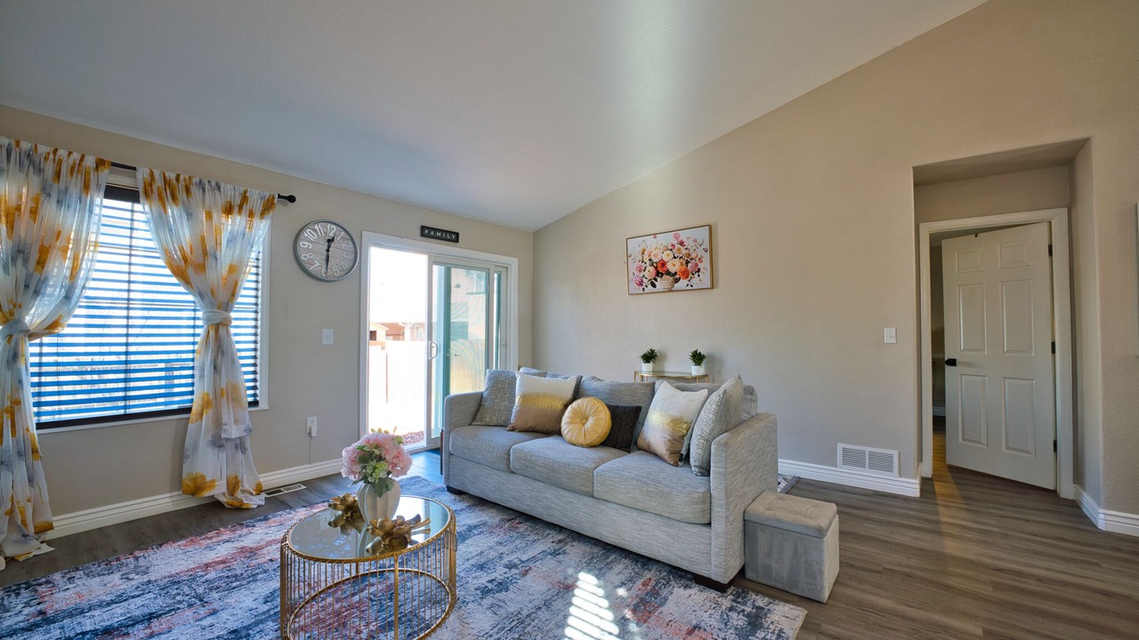Photo of Livingroom in Montbello